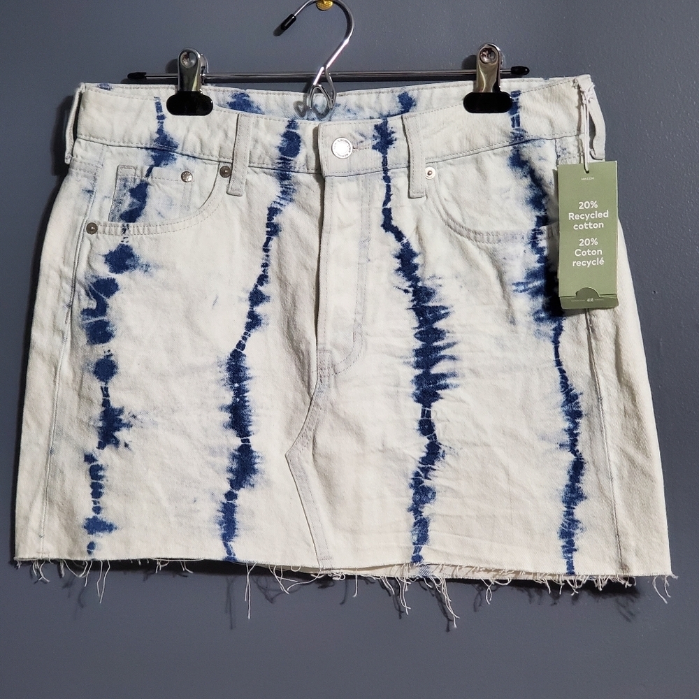 NWT H&M Mini Skirt Size S Tie Dyed Denim Jean Button Down Fly Raw Hem 80s 90s